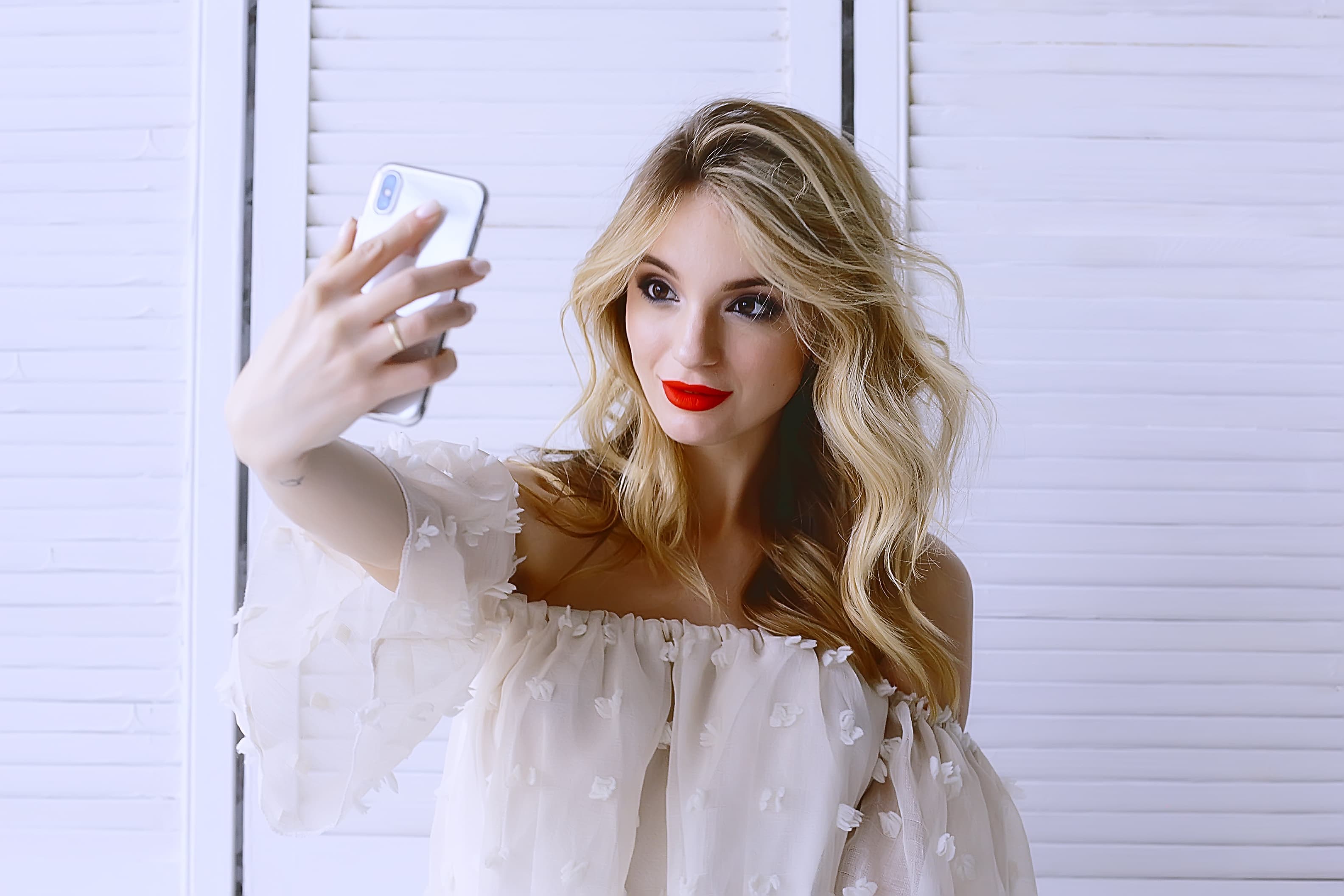 How to Improve Beauty Shopping Experiences Within Retailers?